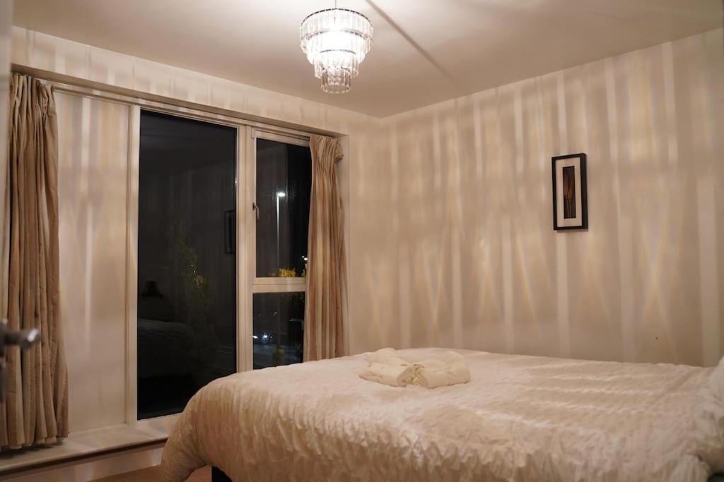 Skyview Retreat Spacious Comfort Лукан Екстериор снимка