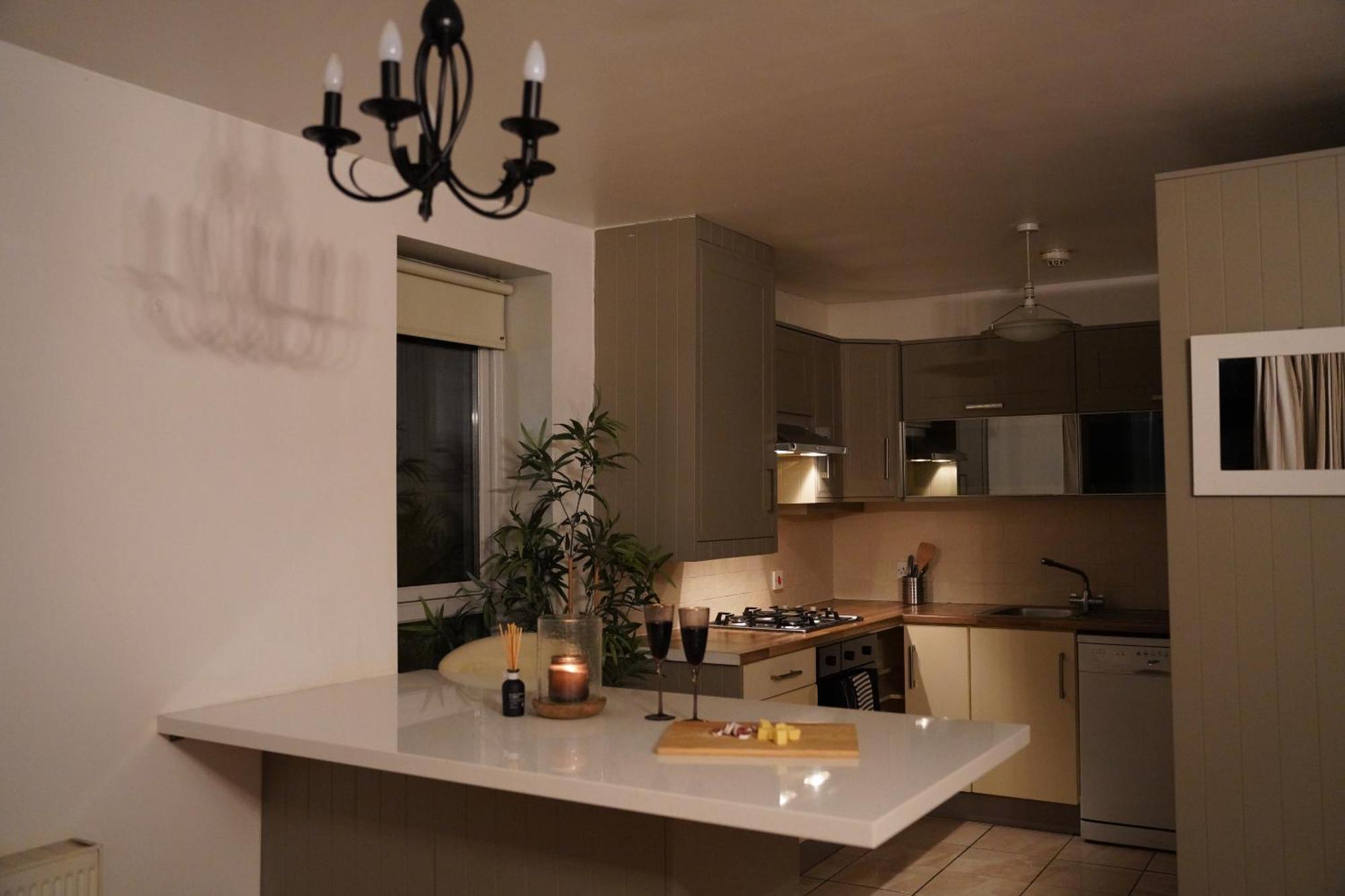 Skyview Retreat Spacious Comfort Лукан Екстериор снимка